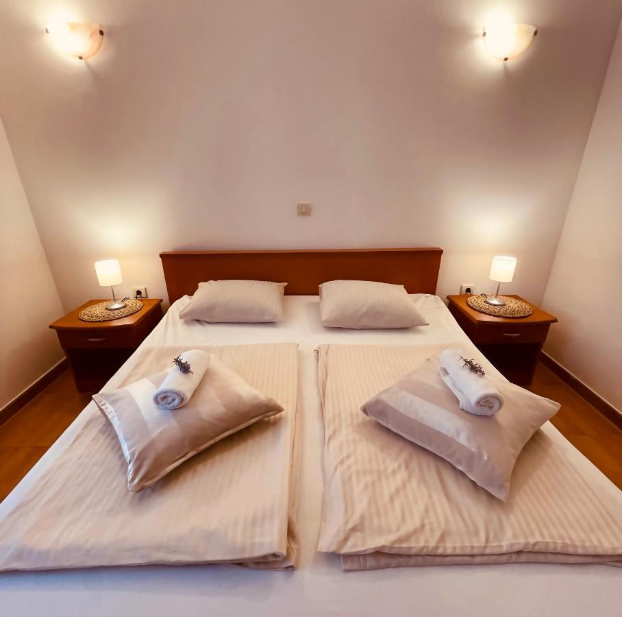 Apartments Stina Seget Vranjica Kültér fotó