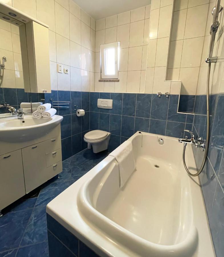 Apartments Stina Seget Vranjica Kültér fotó