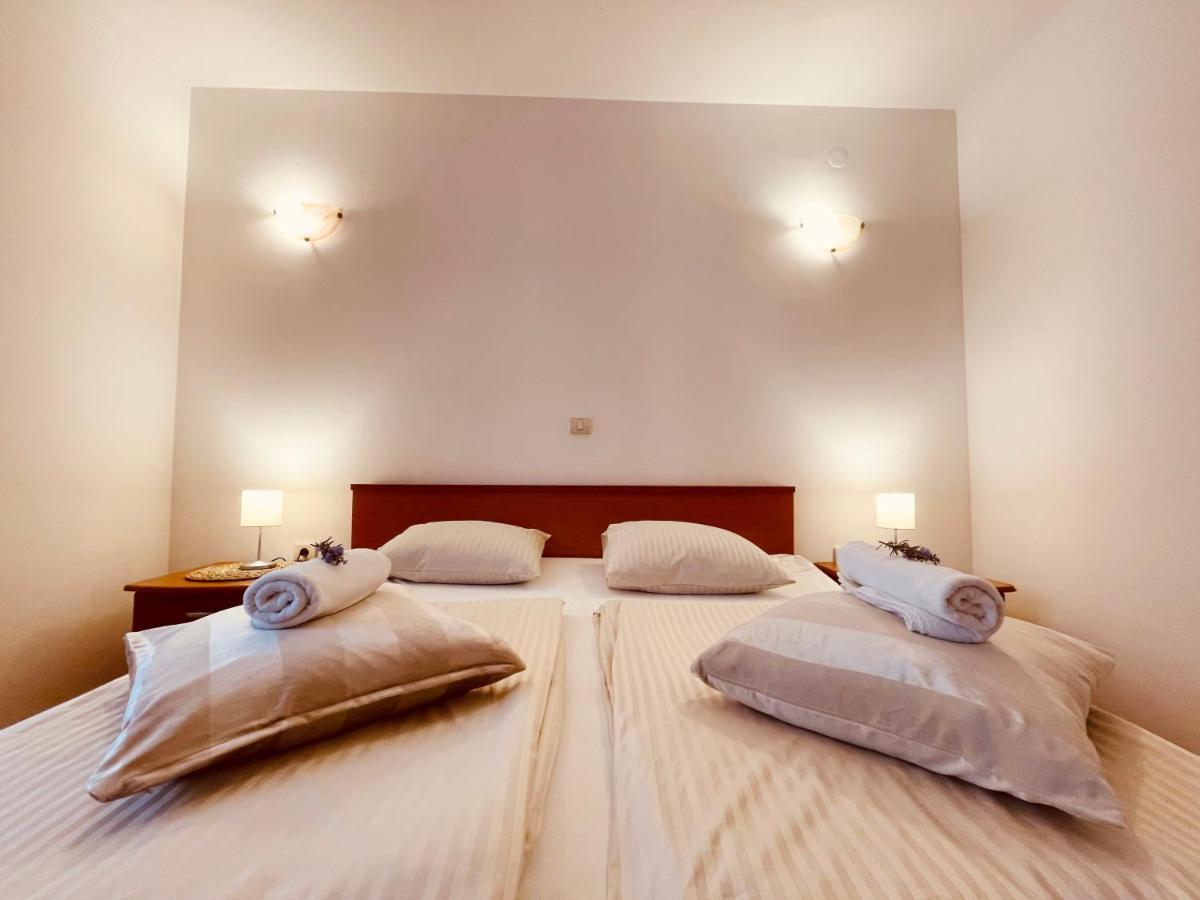 Apartments Stina Seget Vranjica Kültér fotó