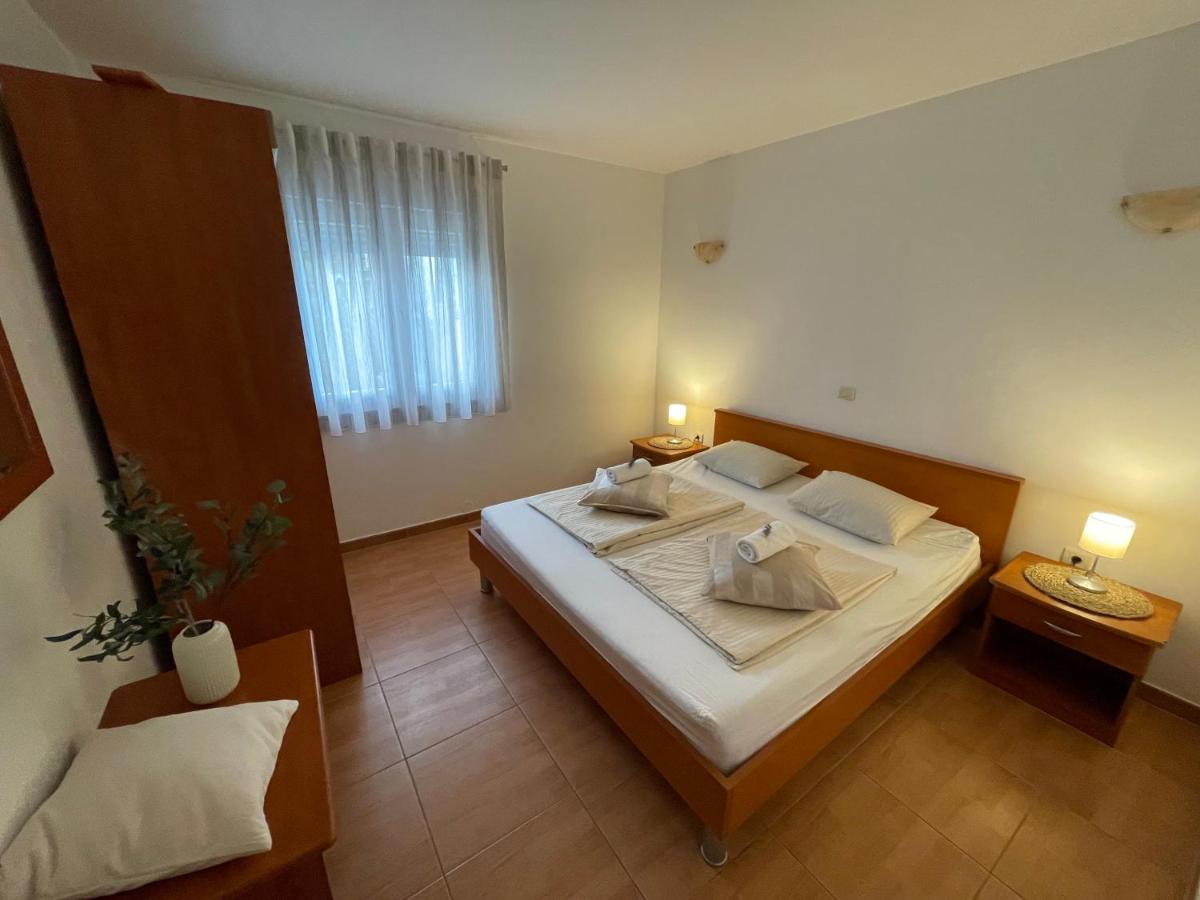 Apartments Stina Seget Vranjica Kültér fotó